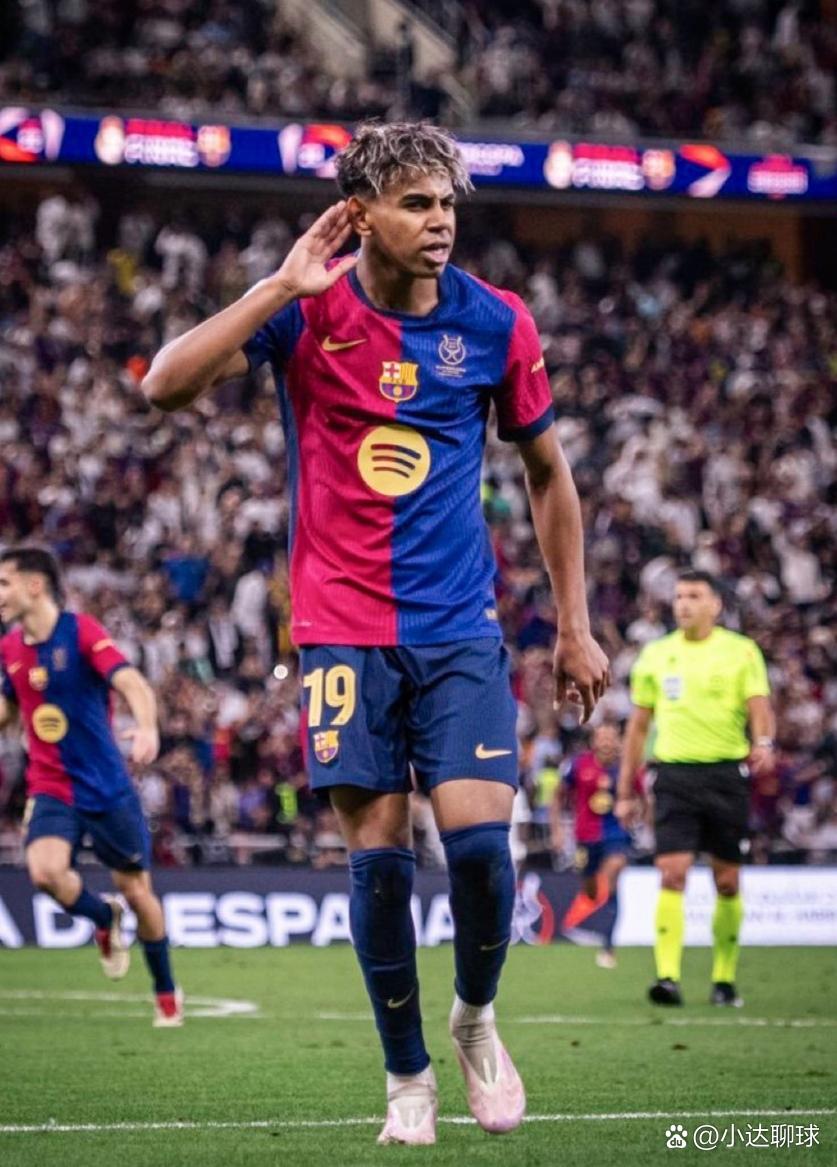 Kaiyun官方入口西亚卡姆在巴塞罗那比赛中夺冠，最后时刻胜出引发热议！引发球迷热议(西亚卡姆有多强)